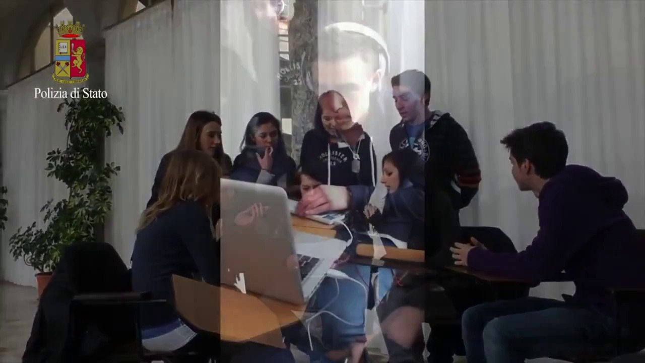 Polizia di Stato - Regoliamoci - Backstage scuola di  Milano (27.04.12)