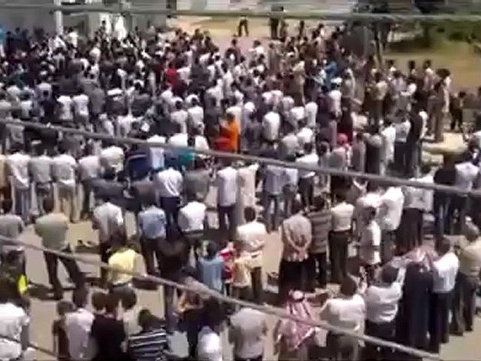 فري برس درعا إنخل مظاهرة صباحية حاشدة تضامنا مع المدن المنكوبة 28 4 2012 ج2 Daraa