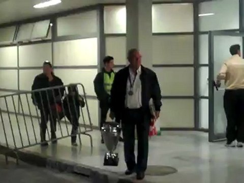 Ο Σάββας Θεοδωρίδης αποχωρεί από το ΟΑΚΑ με το τρόπαιο