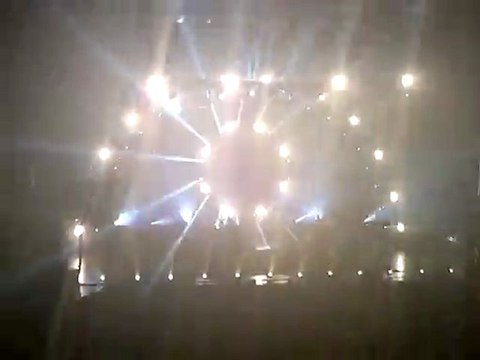 Brit Floyd- Pigs Live Québec 2012 (Pink Floyd Tribute)