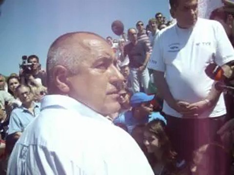 Проблем с басейн Младост