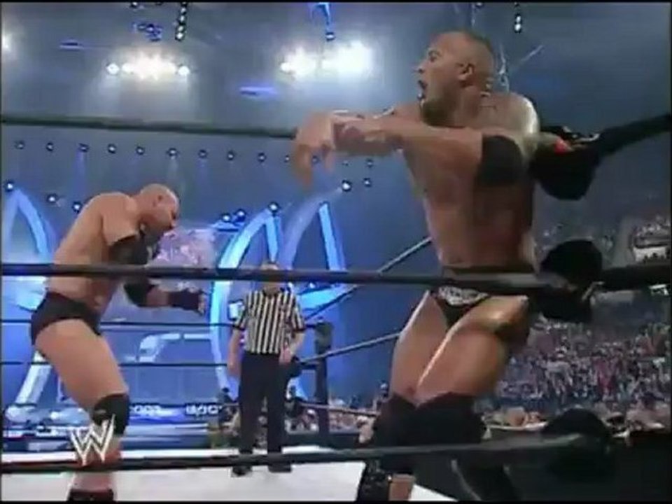 WWE-Universal.Fr - Goldberg VS The Rock ( Backlash 2003 )