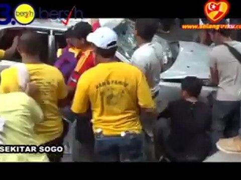 Malaisie : voiture écrase des civils