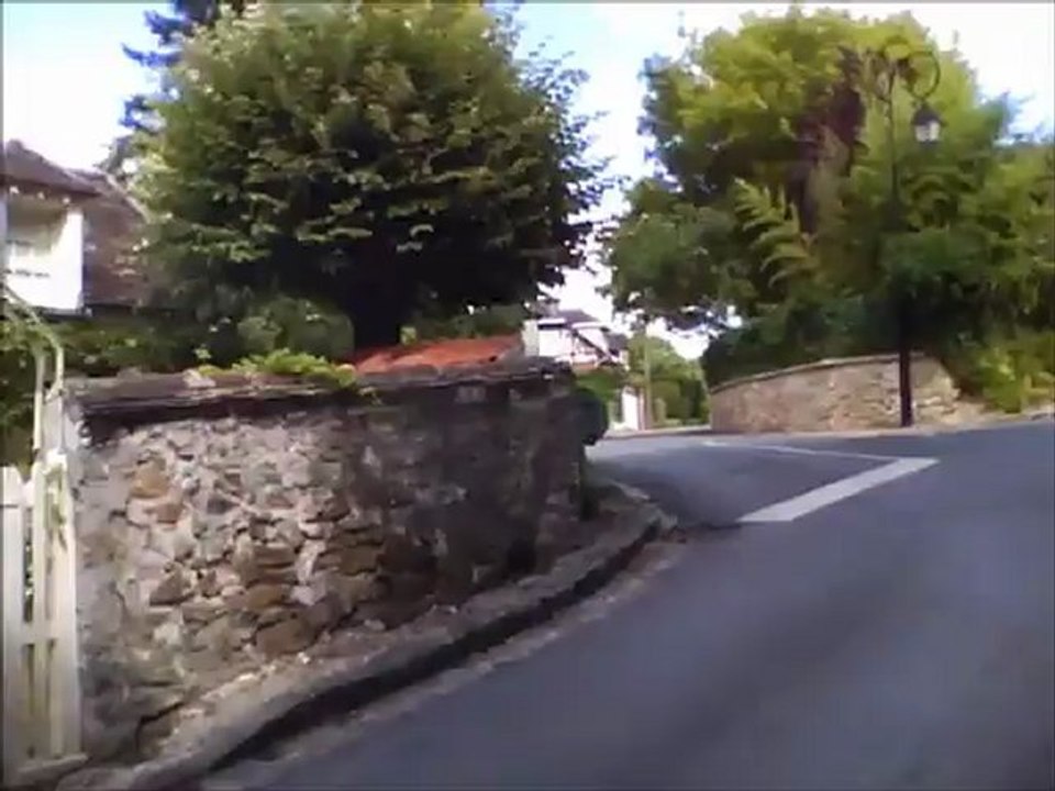 Fontaine-le-Port, côte de l'église