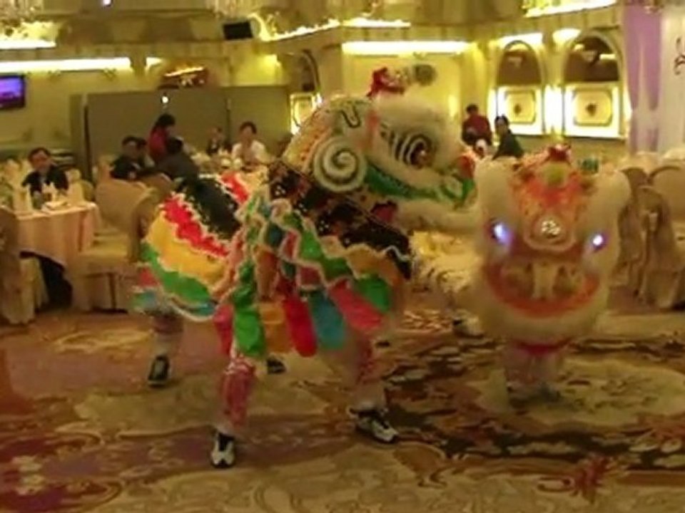 Human Mobile Stage 64L,2012 Chau Biu Banquet. Lion Dance Kung Fu