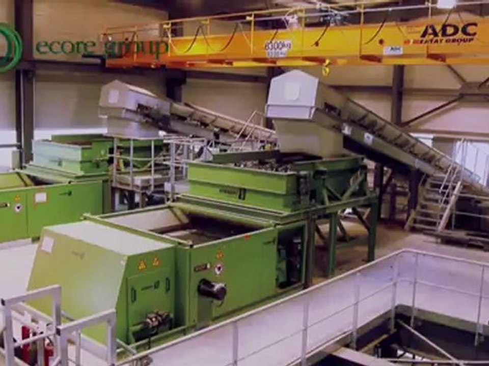 Recycling shredder residues
