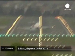 Scary landings in Bilbao - no comment