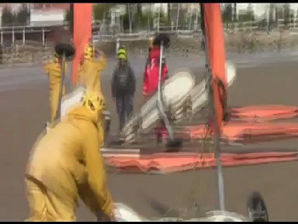 Session de char à voile sur la plage de Sait-Georges de Didonne -FreeCapture-