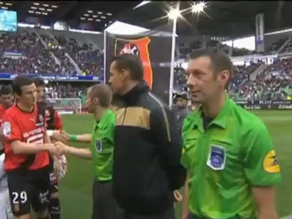 Rennes gewinnt, Pitroipa böse geoult