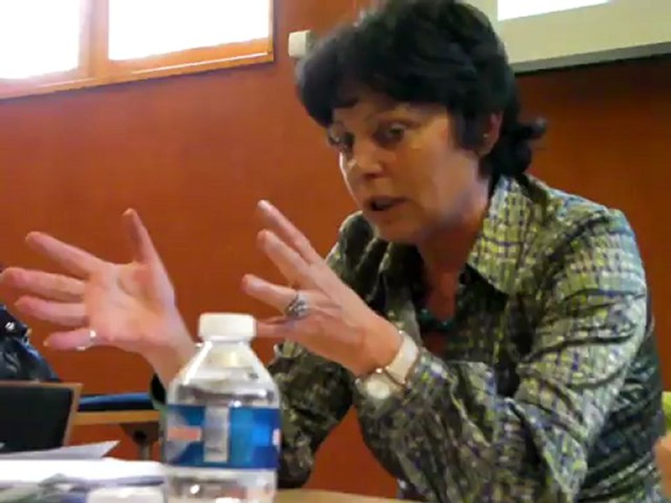 Michèle Rivasi, députée européenne, présente le Club Europe Sud Rhône-Alpes