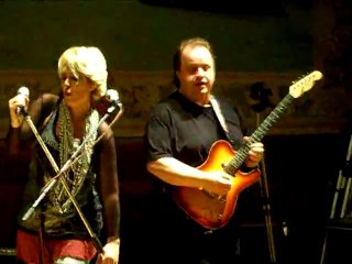 GUMA GUMA - BOYS (jam with Steve Rothery) album: "Love Circus"