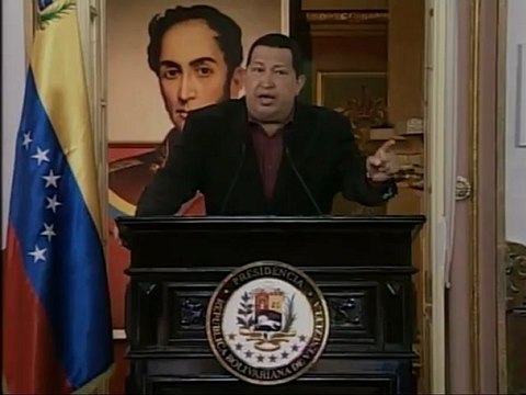 Presidente Chávez anuncia reducción de jornada laboral a 40 horas semanales