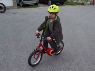 matisse fait du vélo