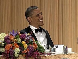 Télécharger la video: President Obama & Jimmy Kimmel Take Jabs at Mitt Romney, George Clooney and Secret Service Scandal at White House Correspondents Gala