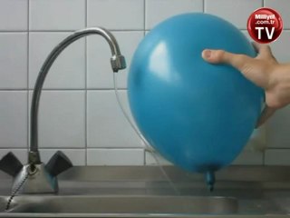 Su ve balon ile güzel bir deney
