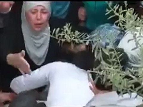 فري برس ريف دمشق جثمان الشهيد عمار علاء الدين زبداني 30 4 2012 ج1 Damascus