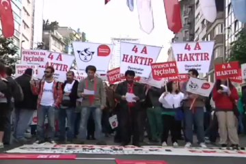 İşçiler 1 Mayıs'ı kutluyor