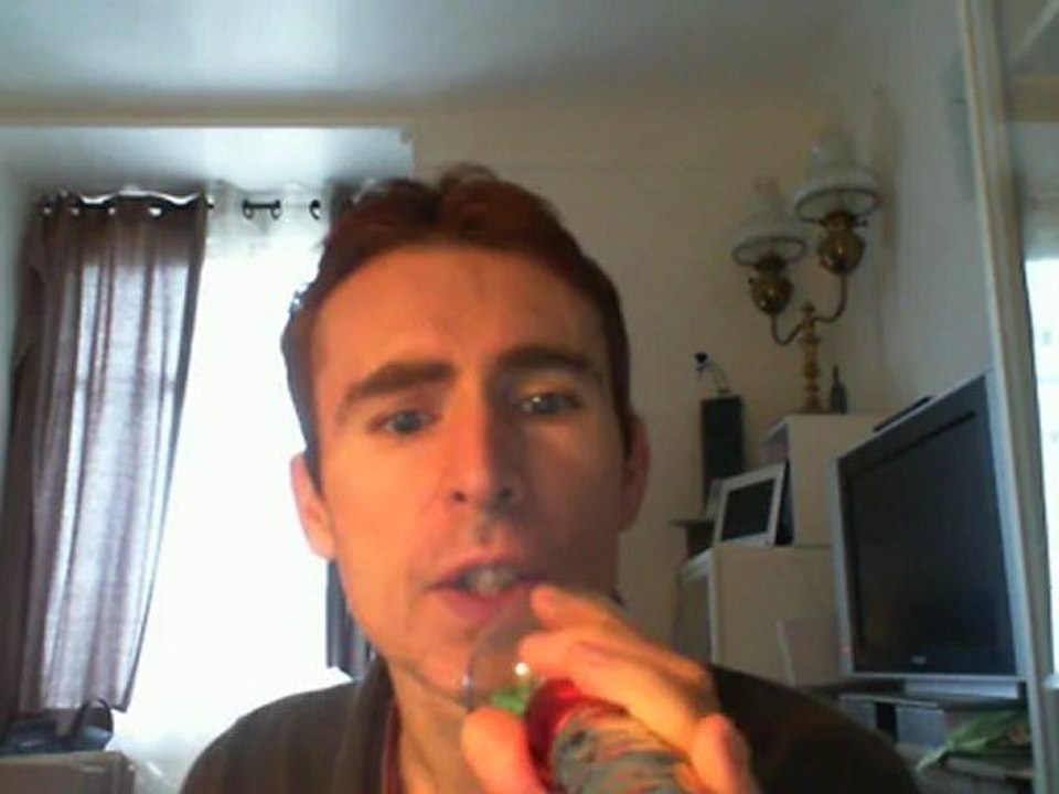 Wiwi égratigne "bow chicka wow wow" de Mike Posner & Lil Wayne