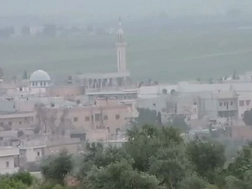 فري برس ريف حلب الأتارب   حملة همجيه جديدة من قبل عصابات الأسد واستهداف مإذنة الجامع الكبير1 5 2012 Aleppo