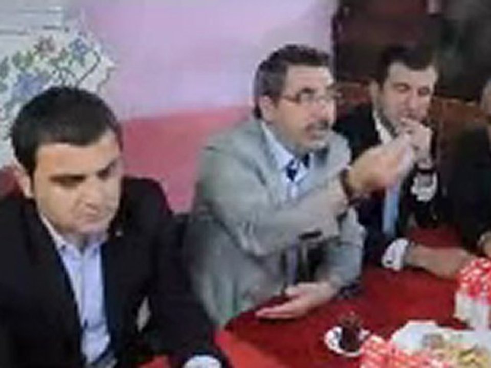 AK PARTİ HEYETİ ŞEHİTLİK SAKİNLERİYLE BULUŞTU