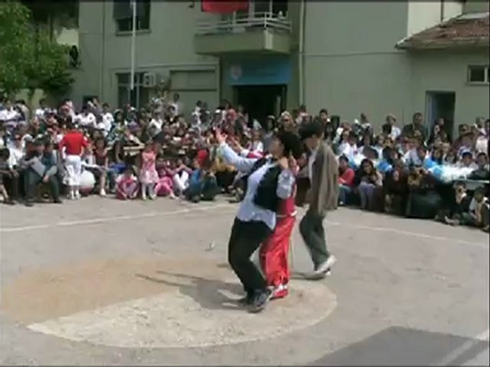 Video10: Muhteşem 3 lü - Dans Gurubu...