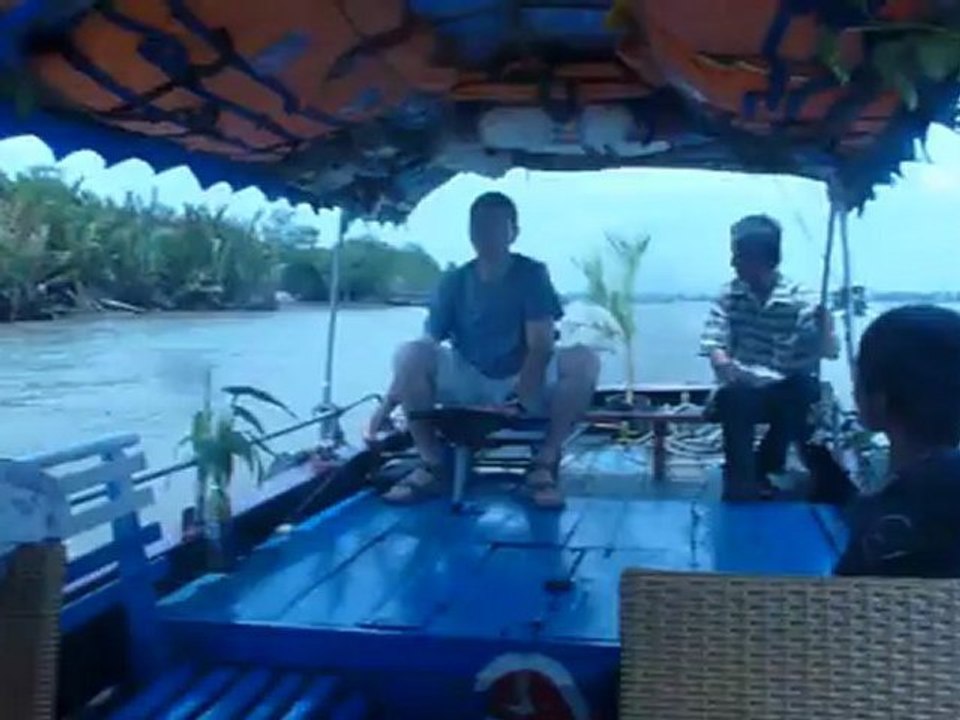 VIETNAM - Delta du Mékong - JP aux commandes !!