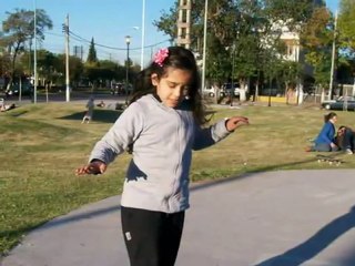 Antu patinando
