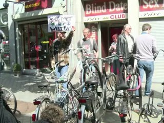 Dutch 'cannabis card' roll-out draws defiance