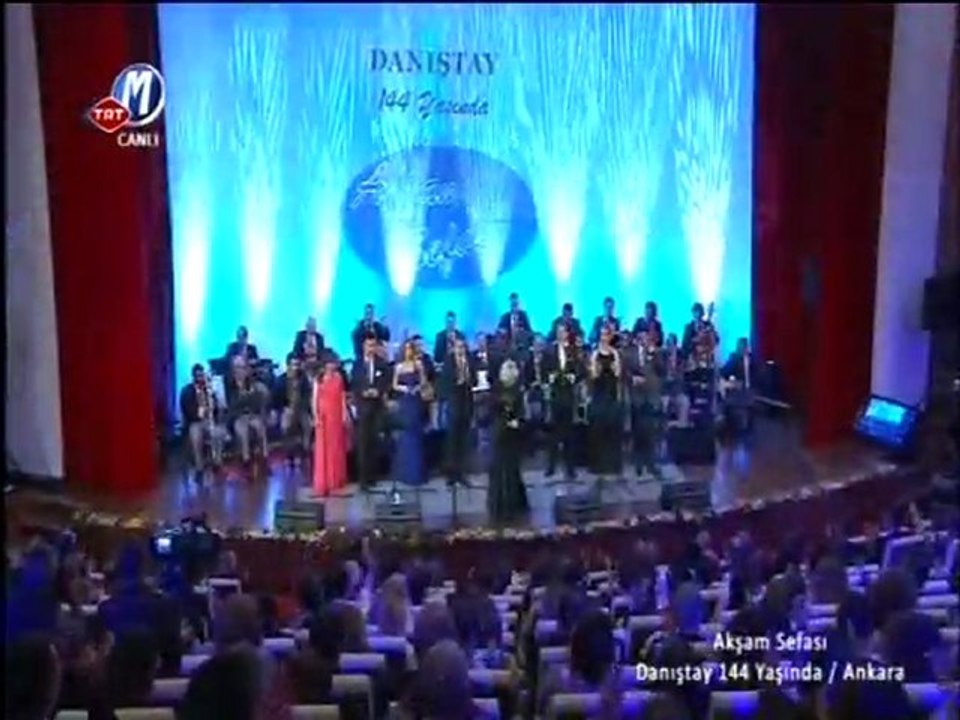 Ayşe İnak Ekiz-Kalbimde Gizli Bir Sevgi Mi Arar...