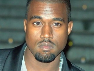 Kanye West Insults New Yorkers' Outfits on Twitter