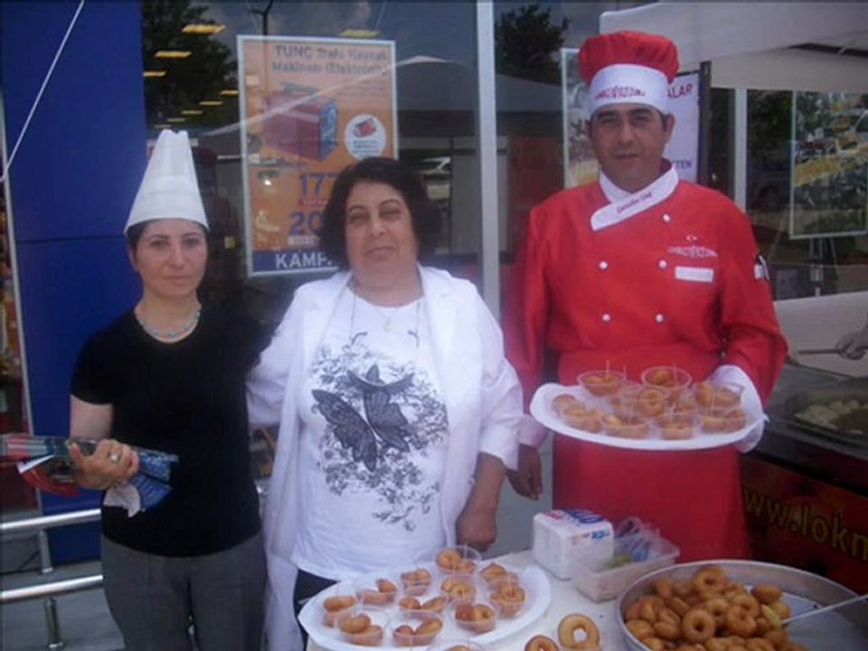 Carfi Endüstriyel Market Açılışın'da Lokma Dağıtıldı