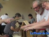Fabrication d'hôtels à insectes à Battrans