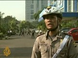 Indonesia's skating police officers battle traffic - 29Jun08