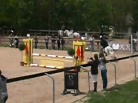 Chute concours etrier 1er mai