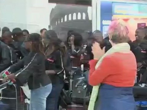 African Chorus Arrives in Song to London Airport for Queen's Diamond Jubilee