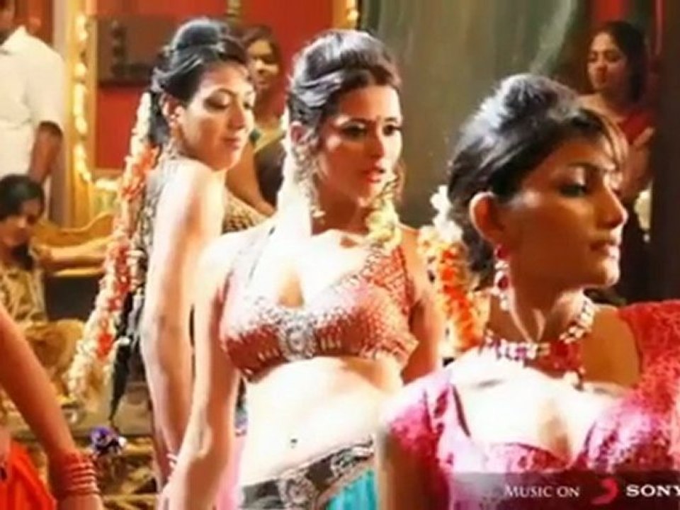 -Madurai Ponnu- - Full Video Song Promo HD - Billa 2 (2012) ft. Ajith Kumar