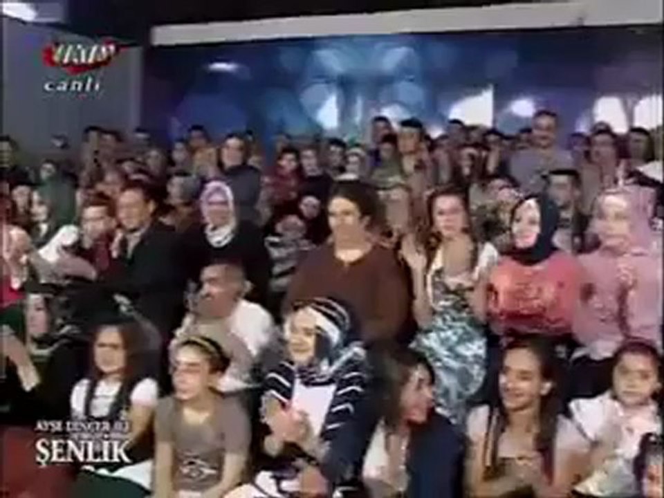 ANKARALI AYŞE DİNÇER ANTALYANIN MOR ÜZÜMÜ