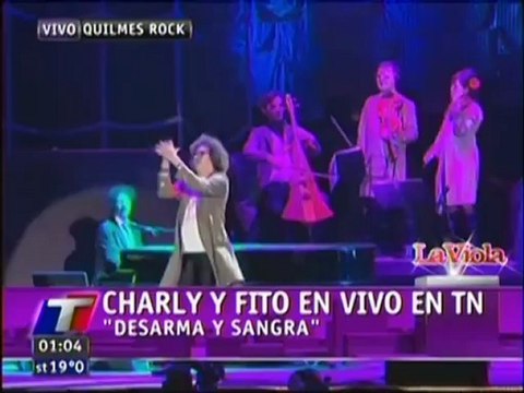 Charly Garcia y Fito Paez - Desarma y sangra (Quilmes Rock 2012 TN)