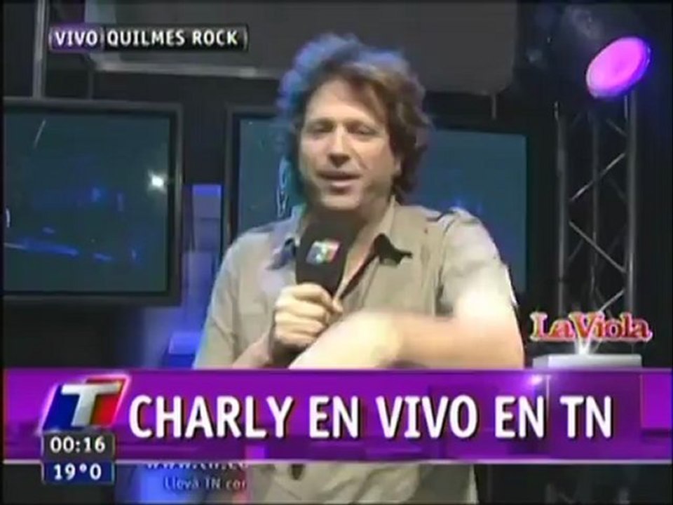 Charly Garcia y Pedro Aznar - Perro Andaluz (Quilmes Rock 2012 TN)