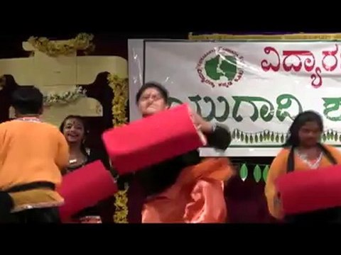 VIDYARANYA KANNADA KOOTA CHICAGO, ILLINOIS: YUGADI 2012: BHAGYA NAGESH'S JAANAPADA LOKA