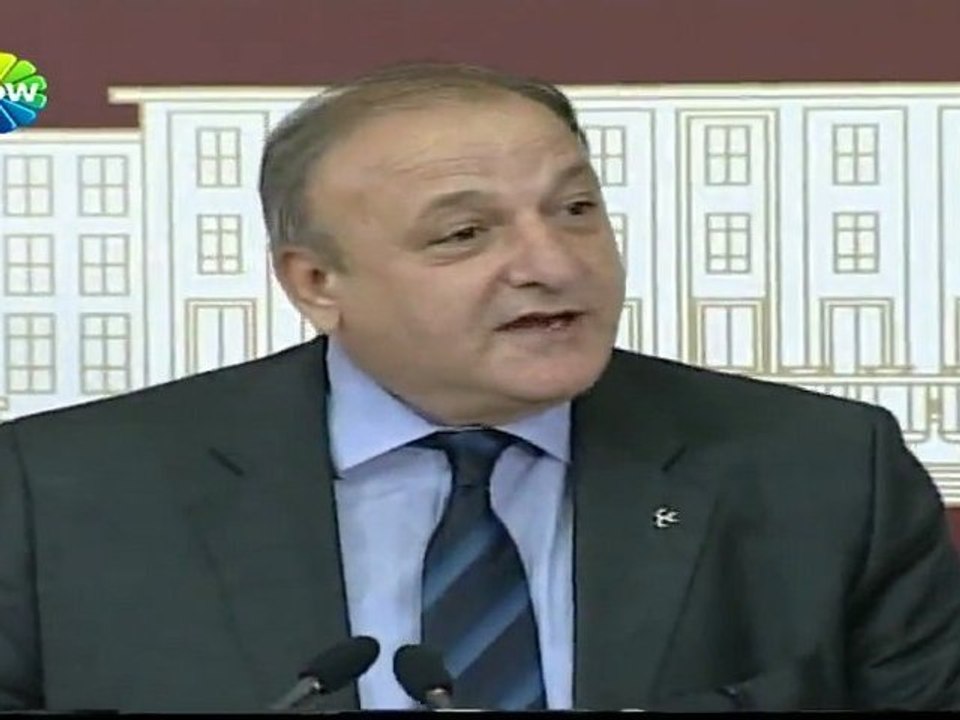 Oktay Vural'dan Tiyatro tepkisi - 02 Mayıs 2012