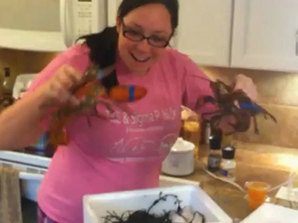 Chelsea Is Excited to Eat Her Favorite Food