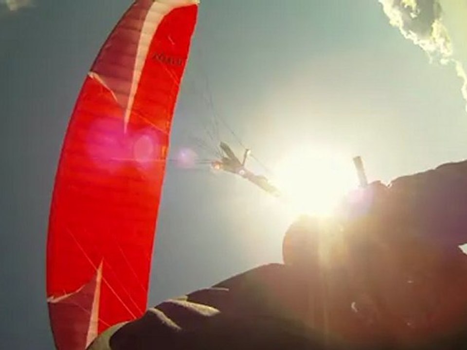 Vol en parapente depuis le Puy-de-Dôme (03/05/2012)