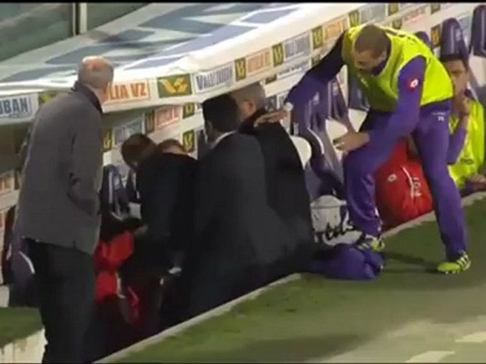 L'entraîneur Delio Rossi frappe ses joueurs