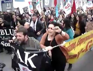 Ozgurluk Dayanisma Almanya - Irkcilik karsiti gosterisi