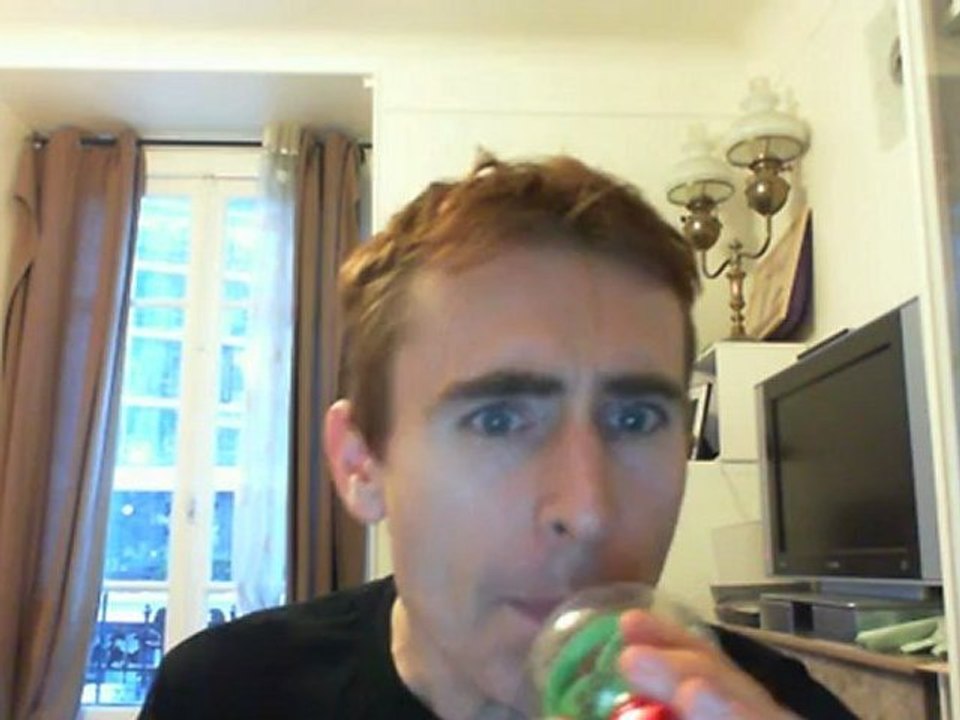 Wiwi égratigne "rien pour faire une chanson" de Richard Anthony