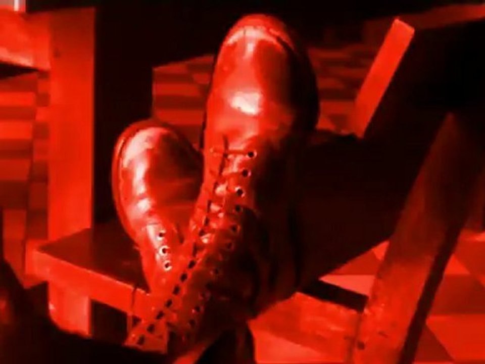Croydon Road (2007)** A SInger Must Die**A Video by Suttieslea