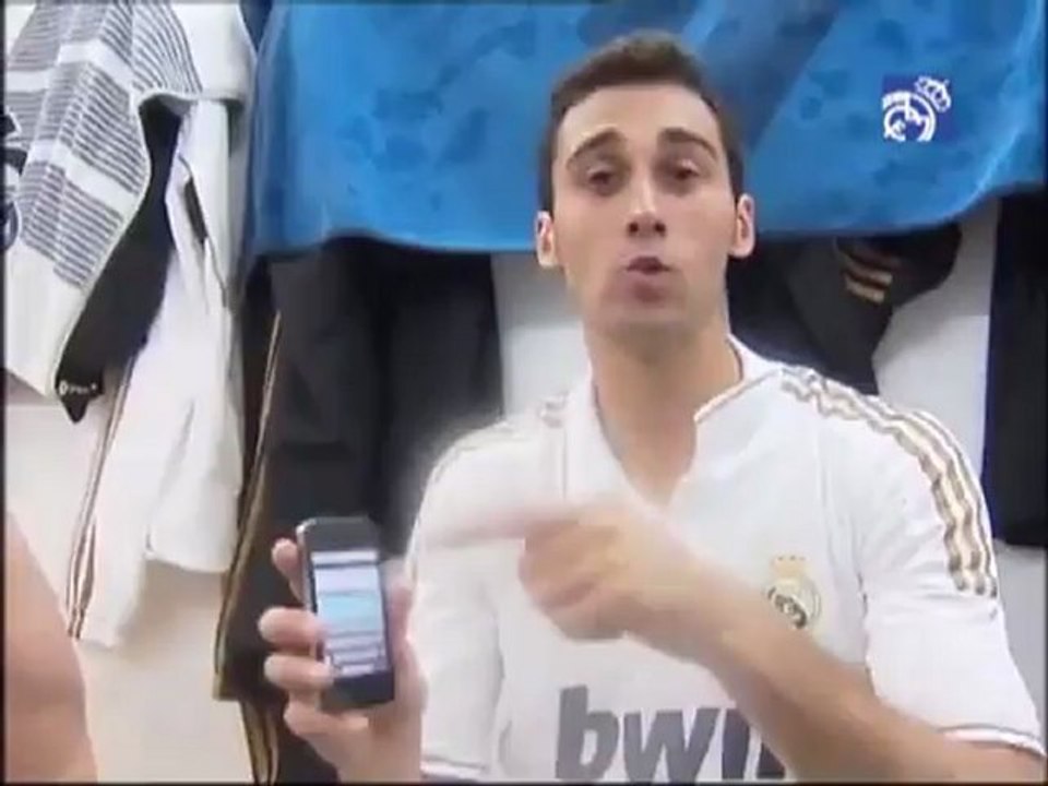 احتفالات لاعبي ريال مدريد بالتتويج داخل مستودع الملابس