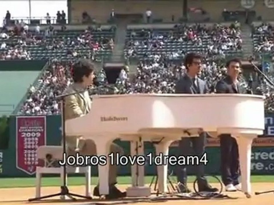 Jonas Brothers Live Easter Event - Hold On, A little bit a longer & Gotta Find You