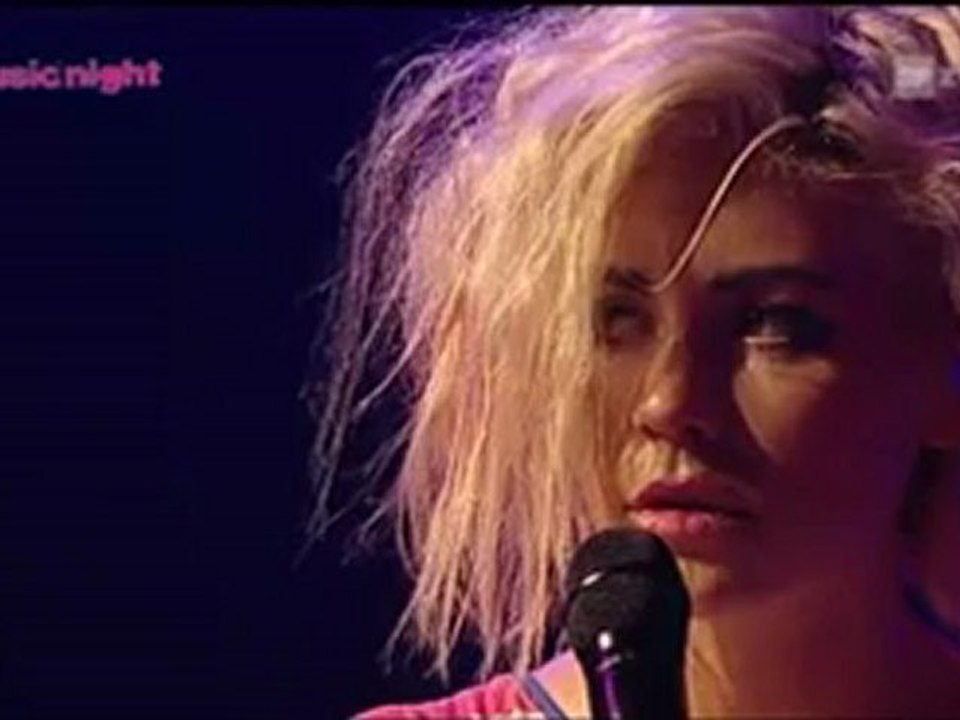 Marina and the Diamonds - Lucerne 2011